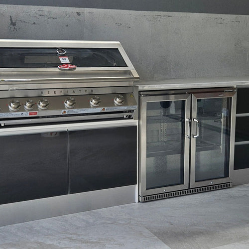 Flame failure safety control on a gas barbecue, designed for enclosed or indoor installation