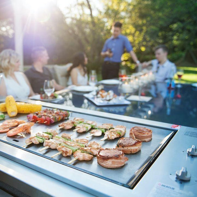 Full Plate/Flat Top BBQs: Crowd-Pleasing Grilling Machines