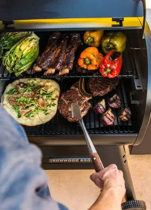 Traeger Ironwood 650 Wood Pellet Grill
