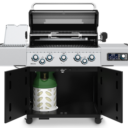 Broil King Regal Q 590 Pro IR Gas Barbecues Broil King