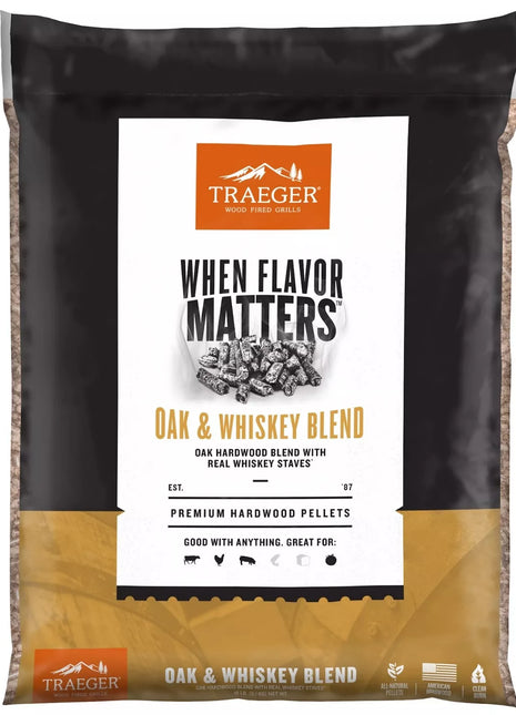 OAK & WHISKEY BLEND PELLETS Barbecue Fuel Traeger